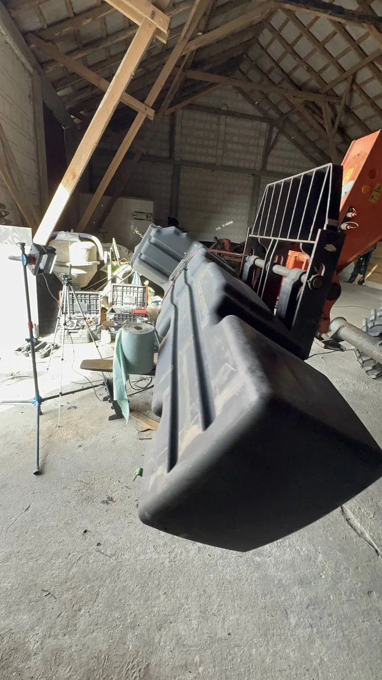 Foto 7 der Reparatur — Kraftstofftank-Reparatur John Deere 9640 — Ziomaki