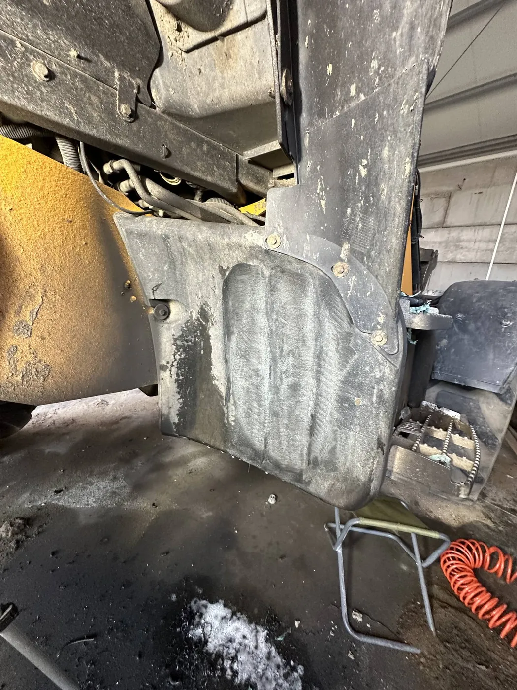 Foto 11 der Reparatur — Kraftstofftank-Reparatur JCB 3CX — Bolesławiec