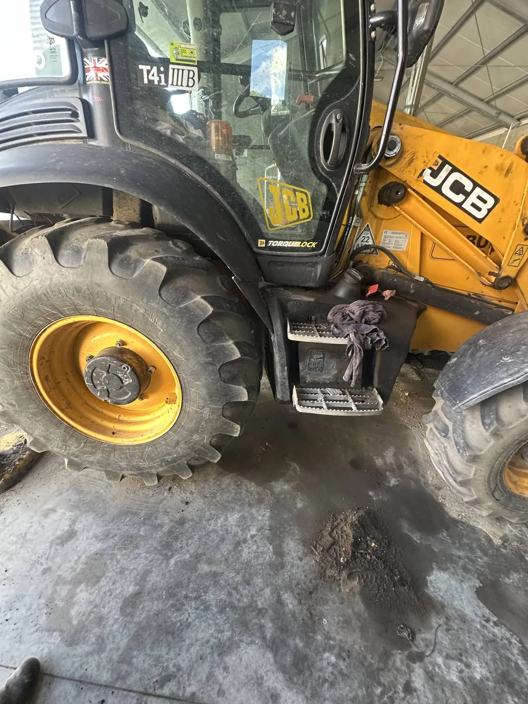 Foto 5 der Reparatur — Kraftstofftank-Reparatur JCB 3CX — Bolesławiec