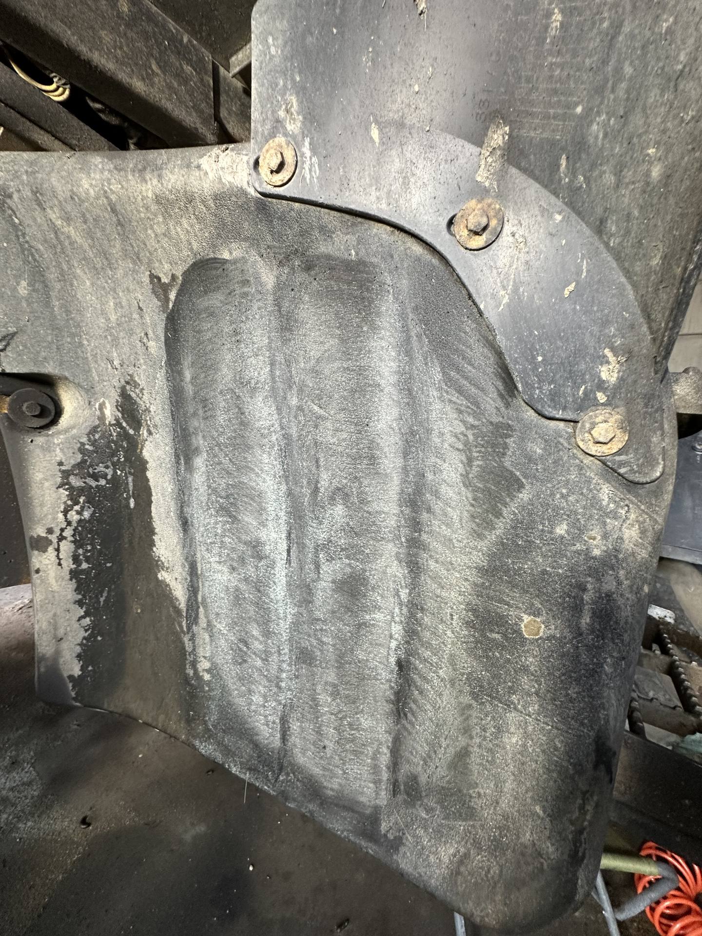 Foto 13 der Reparatur — Kraftstofftank-Reparatur JCB 3CX — Bolesławiec