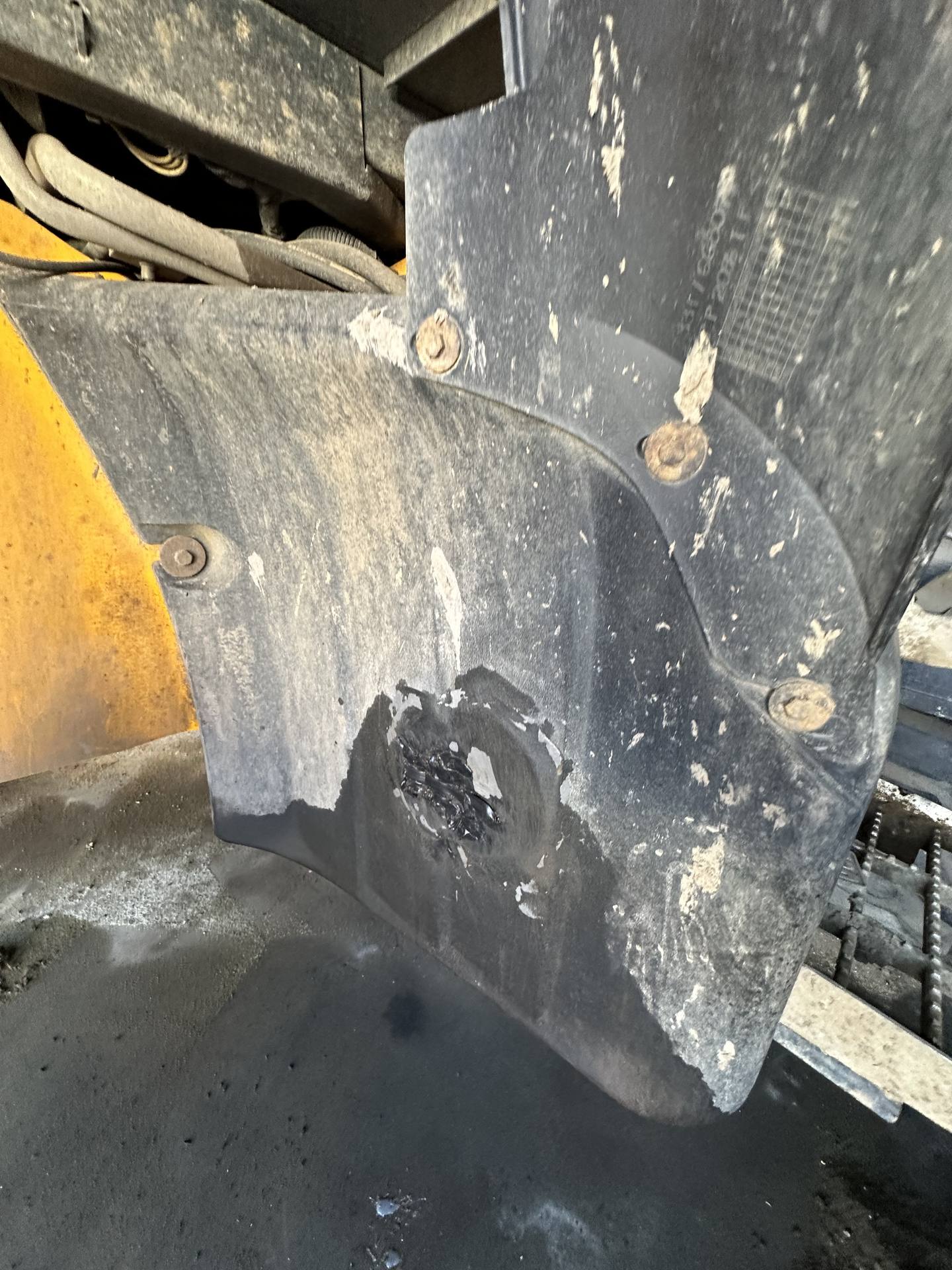 Foto 17 der Reparatur — Kraftstofftank-Reparatur JCB 3CX — Bolesławiec