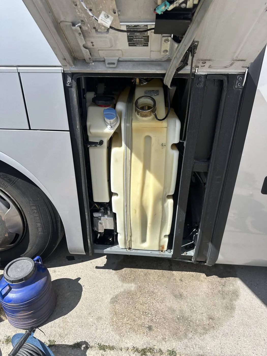Kraftstofftank — Mercedes-Benz (autokar)