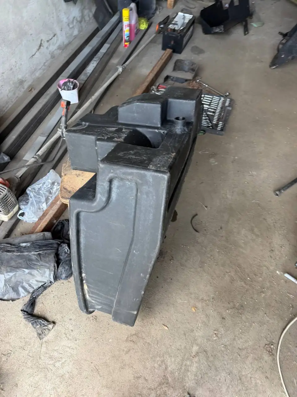 Foto 14 der Reparatur — Kraftstofftank-Reparatur Case Puma 180 — Uhnin