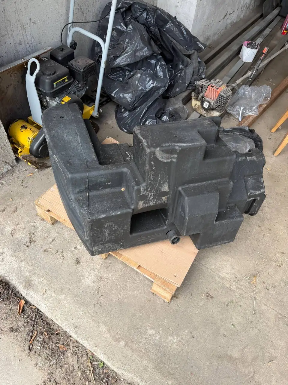 Foto 6 der Reparatur — Kraftstofftank-Reparatur Case Puma 180 — Uhnin