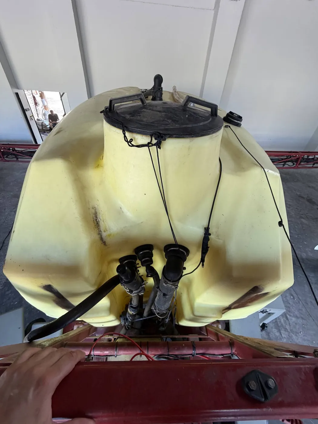 Foto 6 der Reparatur — Spritzentank-Reparatur Hardi Commander 4500 — Jabłonna Lacka