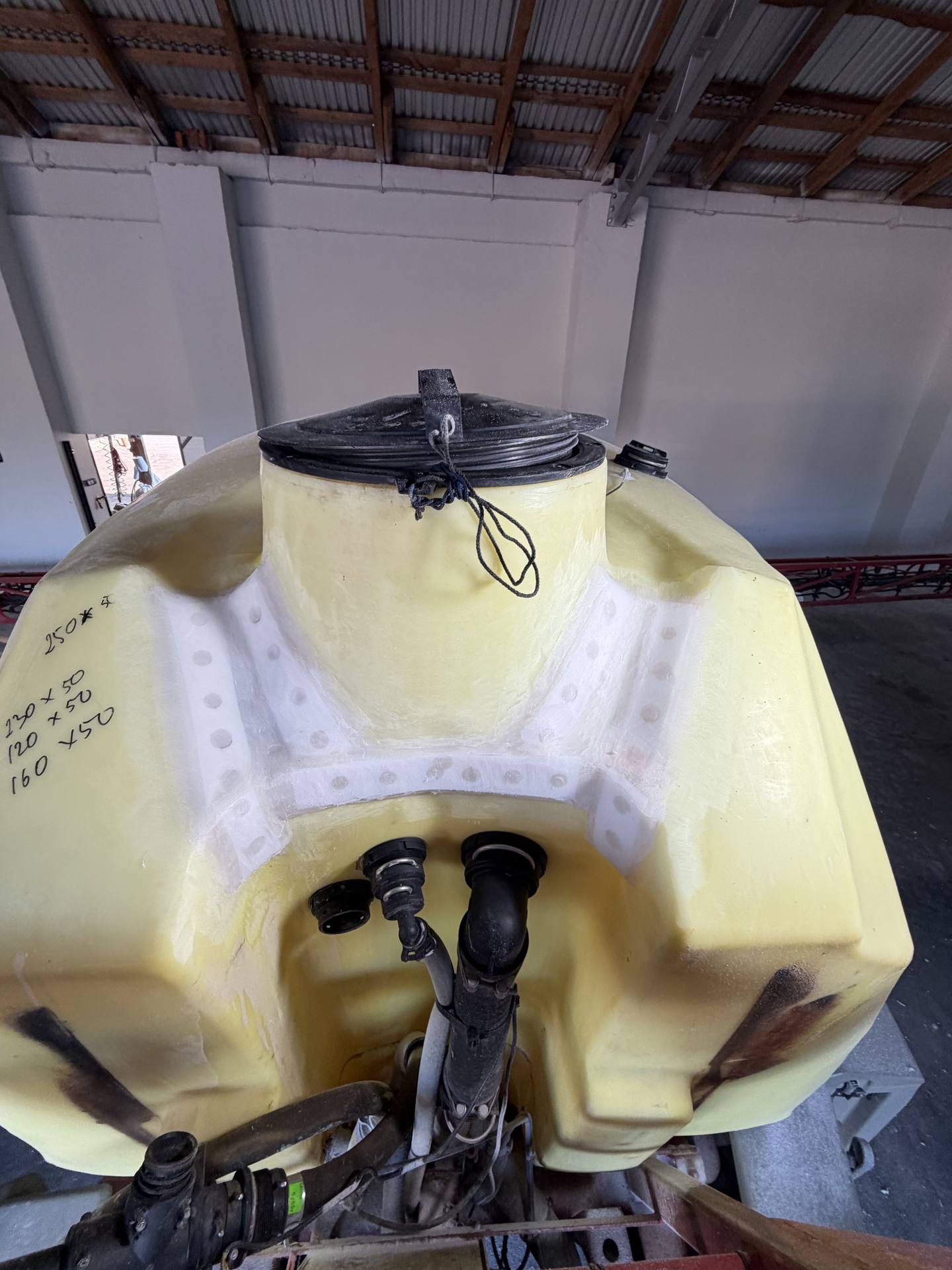 Foto 18 der Reparatur — Spritzentank-Reparatur Hardi Commander 4500 — Jabłonna Lacka