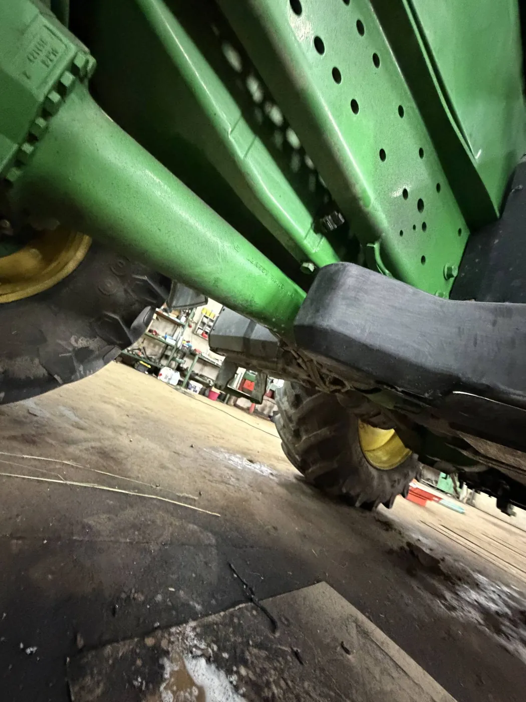 Foto 11 der Reparatur — Kraftstofftank-Reparatur John Deere 6195M — Zajdy