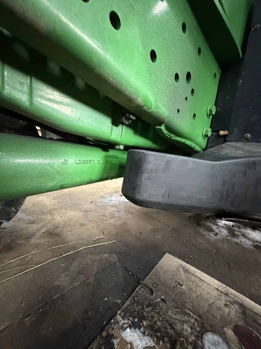 Foto 15 der Reparatur — Kraftstofftank-Reparatur John Deere 6195M — Zajdy