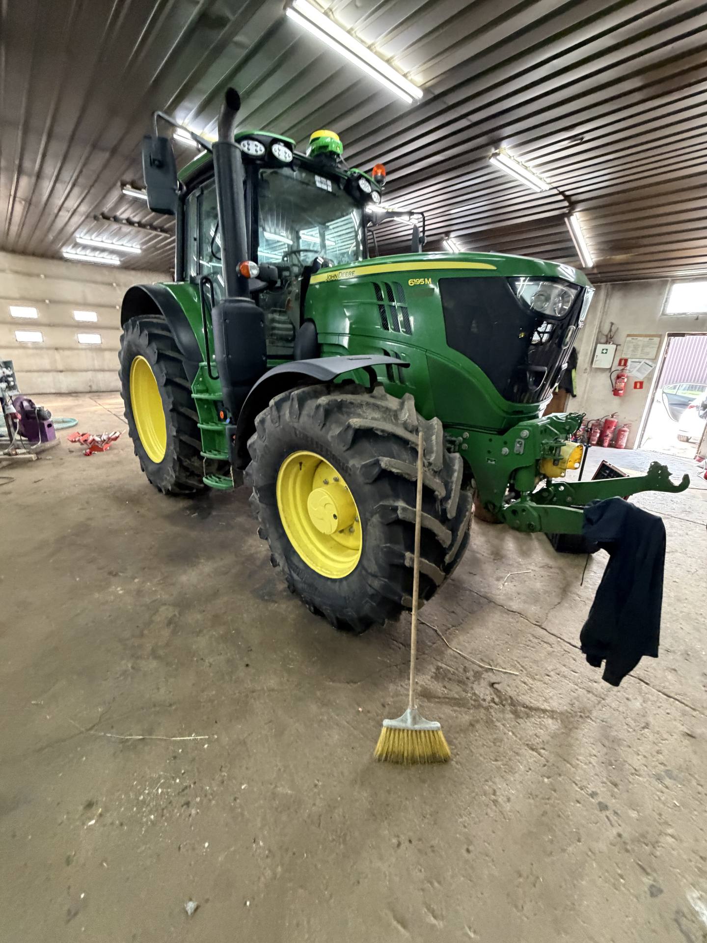 Foto 18 der Reparatur — Kraftstofftank-Reparatur John Deere 6195M — Zajdy