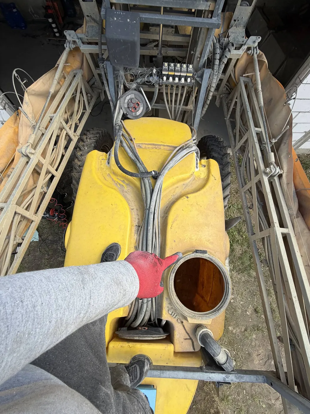 Foto 6 der Reparatur — Spritzentank-Reparatur Caffini Starter 2800 — Holendry Kozienickie