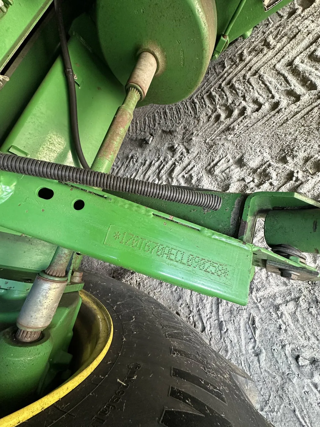 Foto 3 der Reparatur — Kraftstofftank-Reparatur John Deere 9640 — Bronikowo