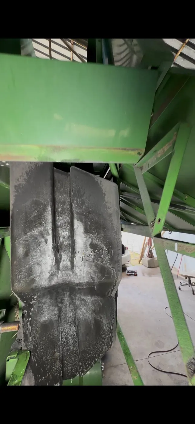 Foto 9 der Reparatur — Kraftstofftank-Reparatur John Deere 1550 — Wiklewo