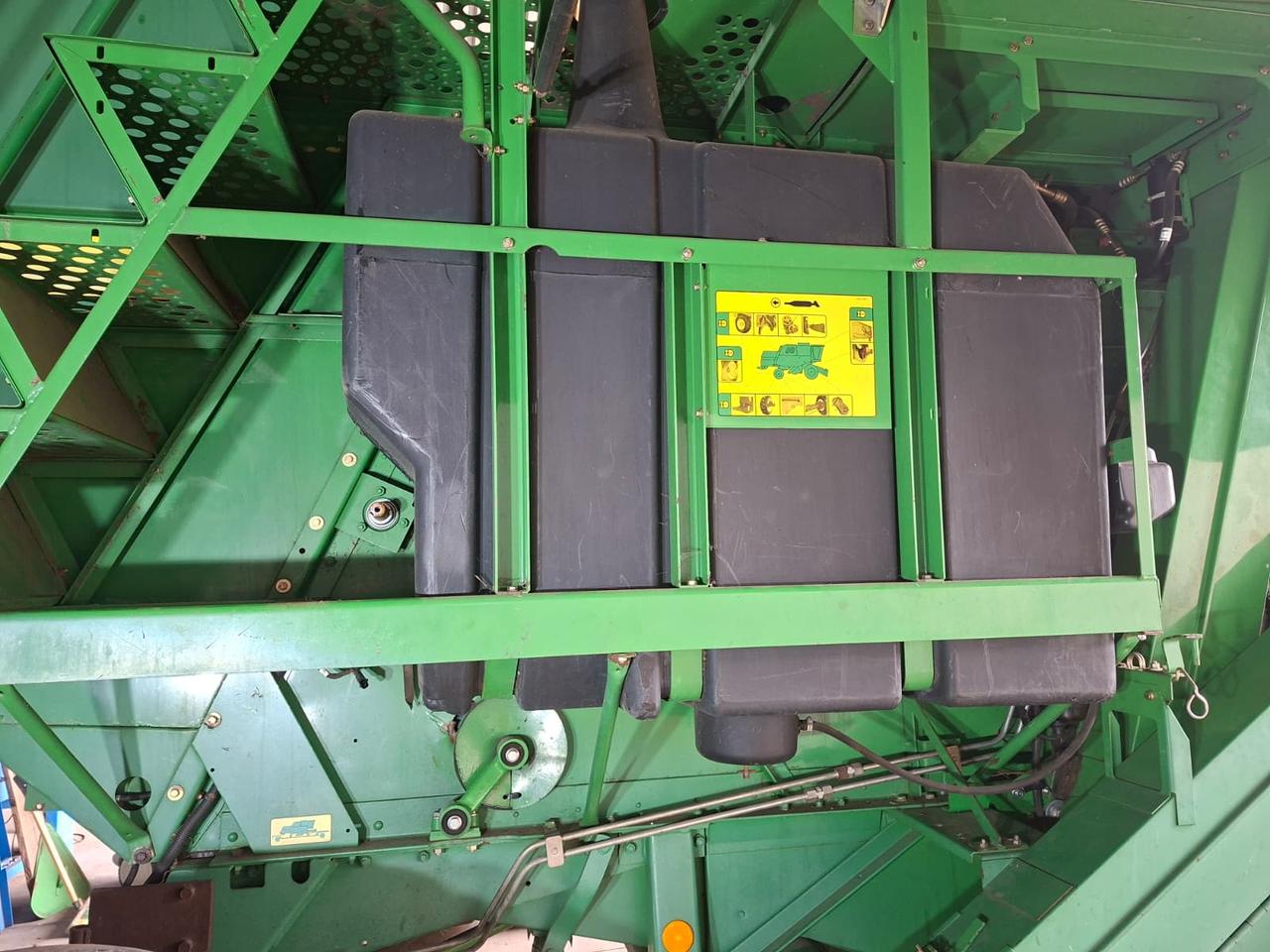 Foto 11 der Reparatur — Kraftstofftank-Reparatur John Deere 1550 — Wiklewo