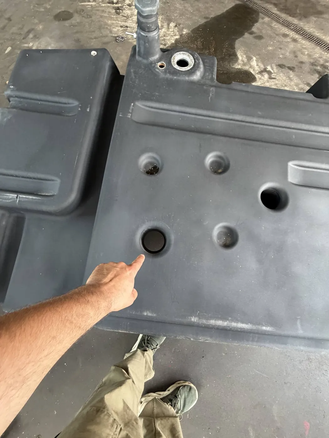 Foto 6 der Reparatur — Kraftstofftank-Reparatur Case IH Axial-Flow 6150 — Górno