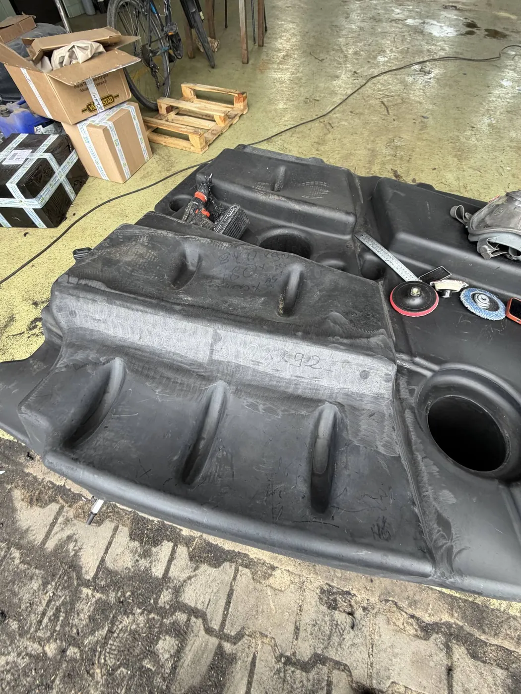 Foto 3 der Reparatur — Kraftstofftank-Reparatur Claas Lexion 560 — Jamy