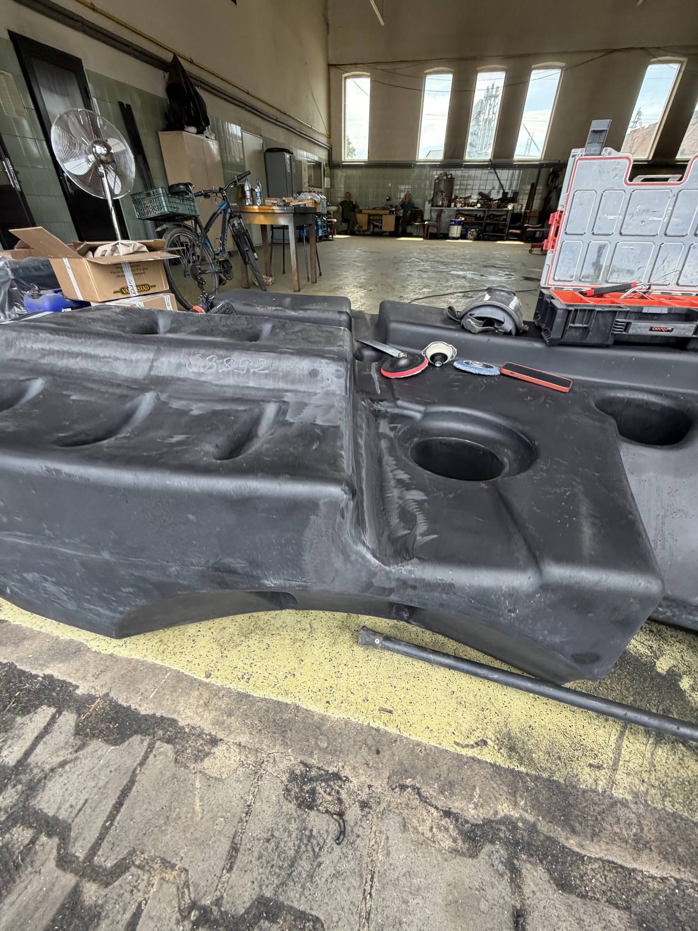 Foto 14 der Reparatur — Kraftstofftank-Reparatur Claas Lexion 560 — Jamy