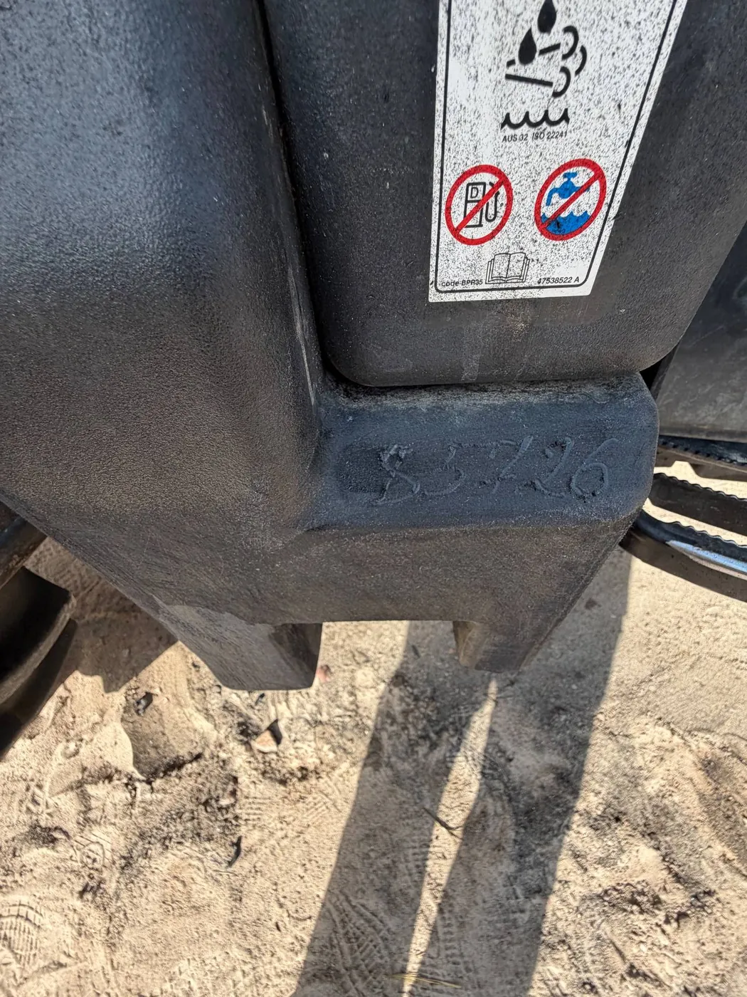 Foto 6 der Reparatur — Kraftstofftank-Reparatur Case Farmall 90C — Gródek Rządowy