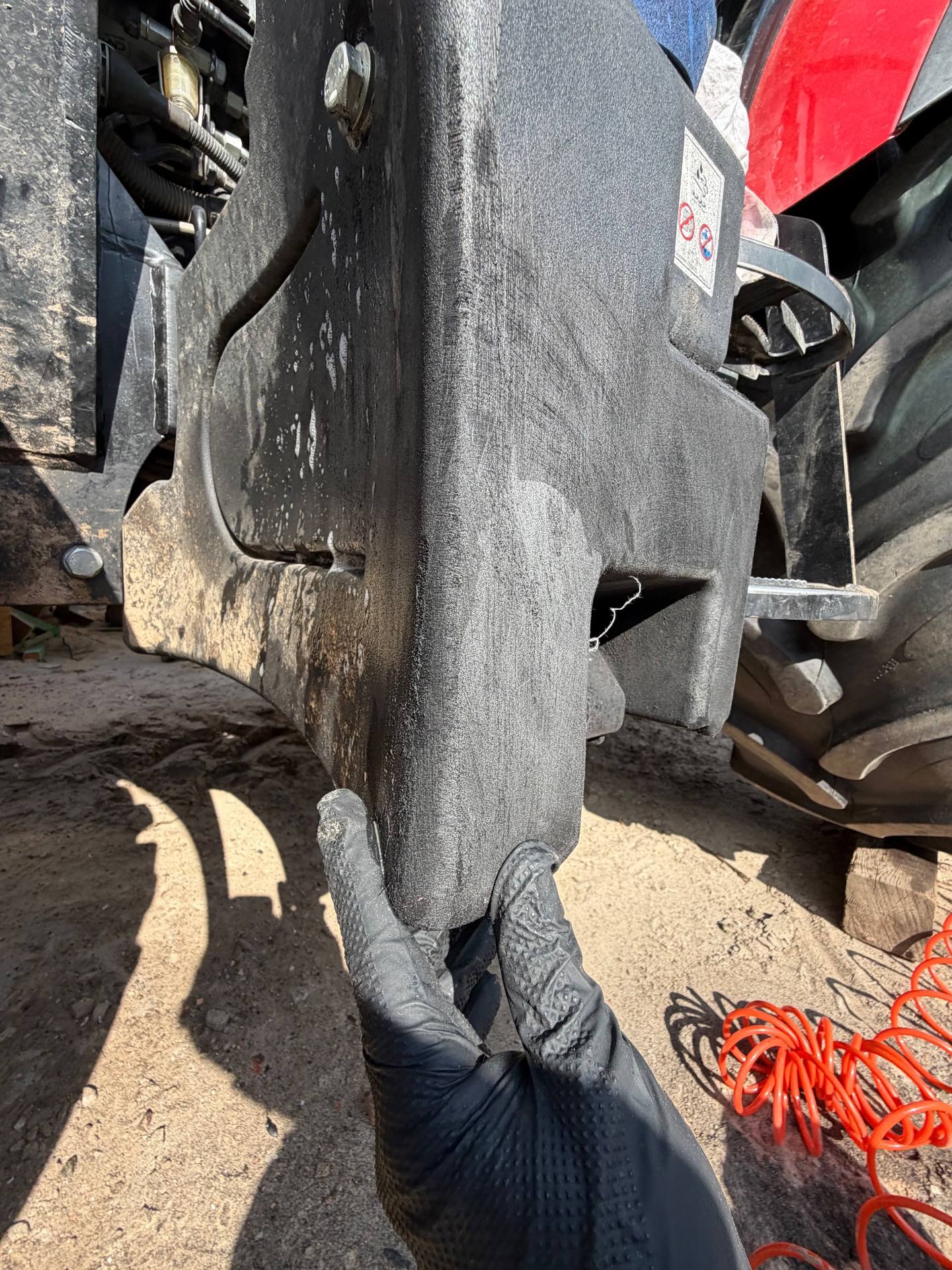 Foto 14 der Reparatur — Kraftstofftank-Reparatur Case Farmall 90C — Gródek Rządowy