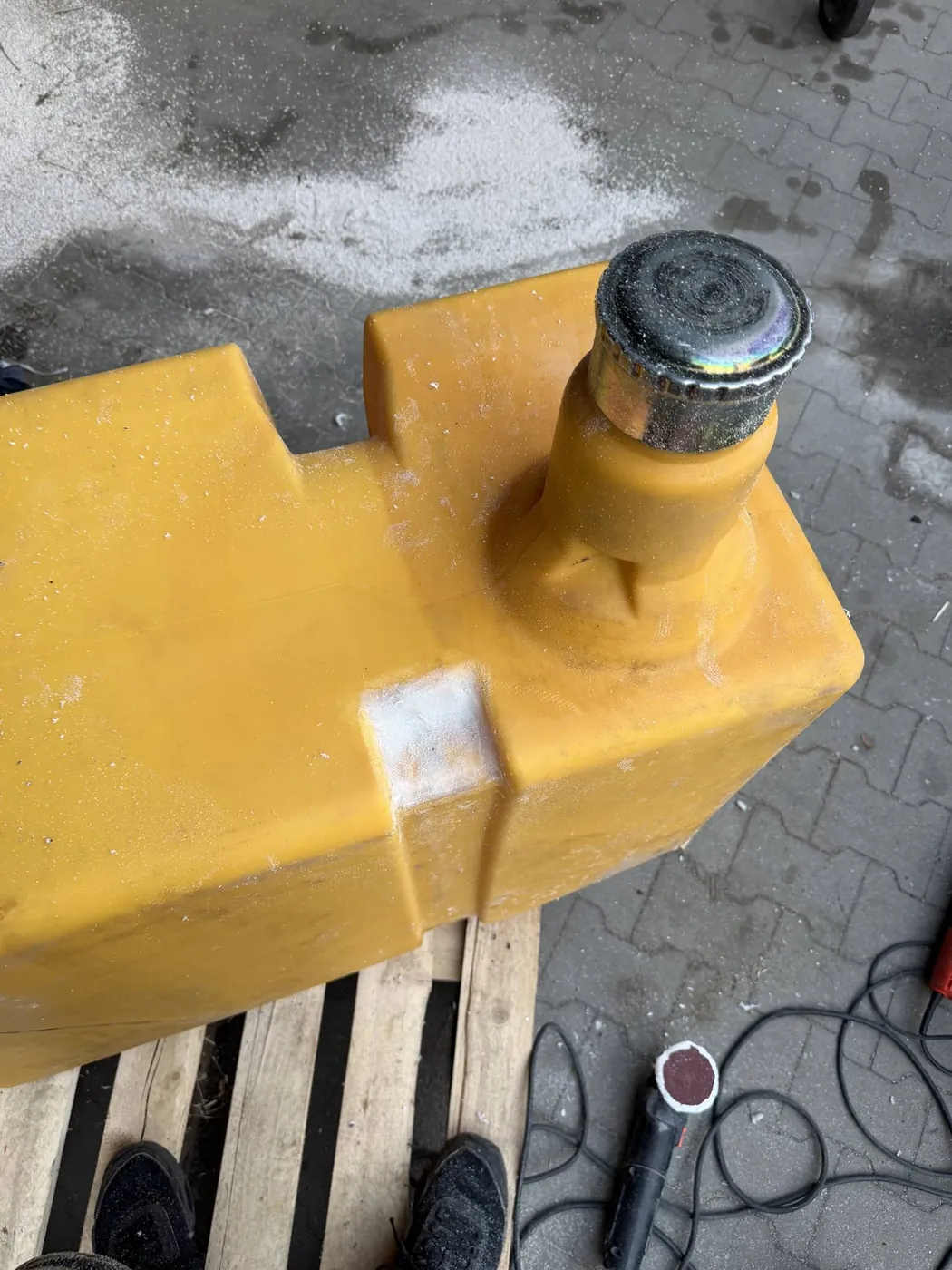 Foto 9 der Reparatur — Kraftstofftank-Reparatur New Holland TC56 — Opole