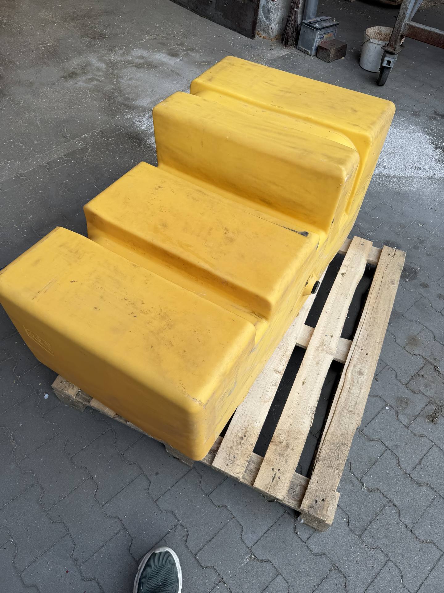 Foto 23 der Reparatur — Kraftstofftank-Reparatur New Holland TC56 — Opole