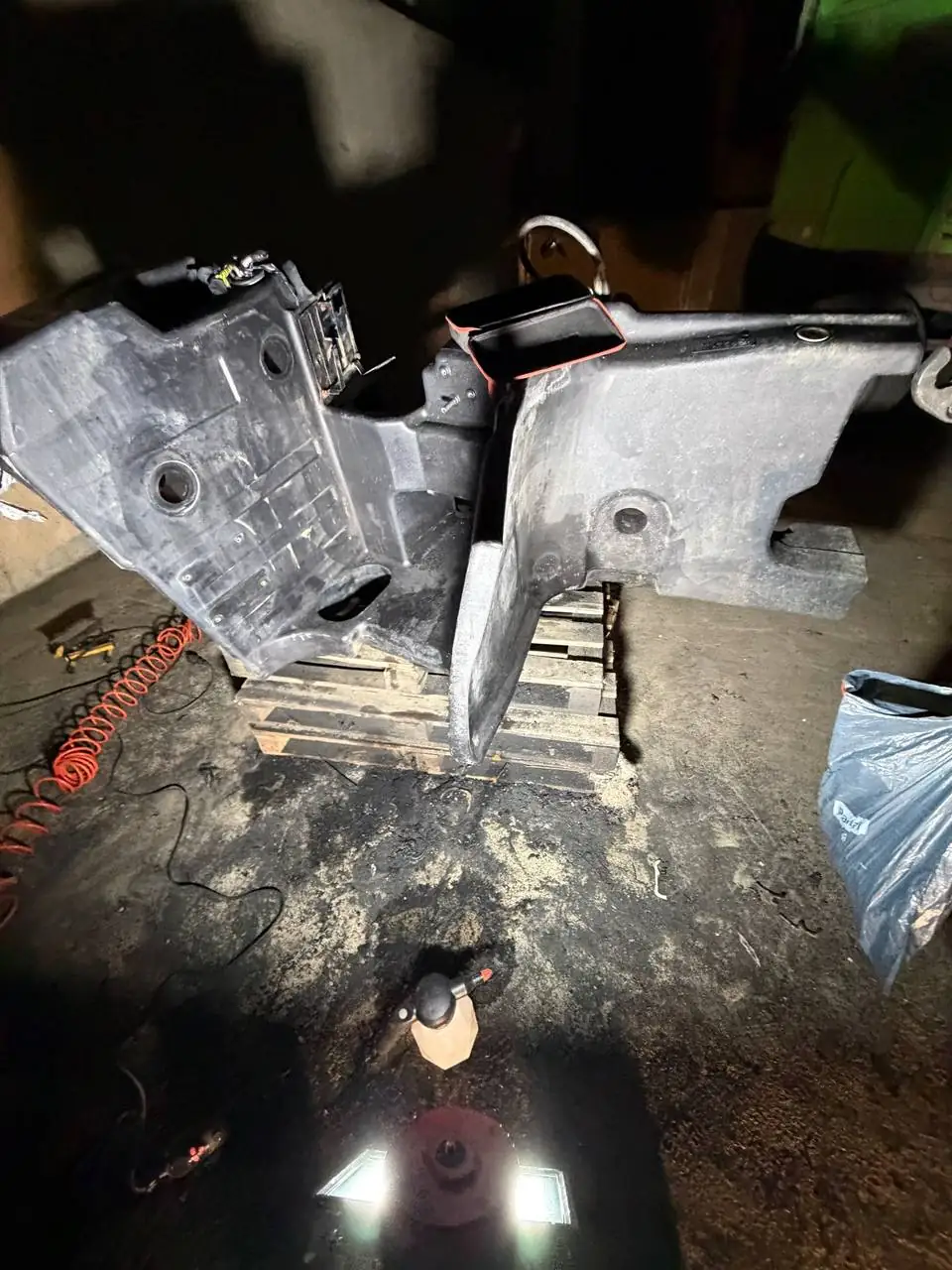 Foto 14 der Reparatur — Kraftstofftank-Reparatur Claas Aksion 870 — Jerka
