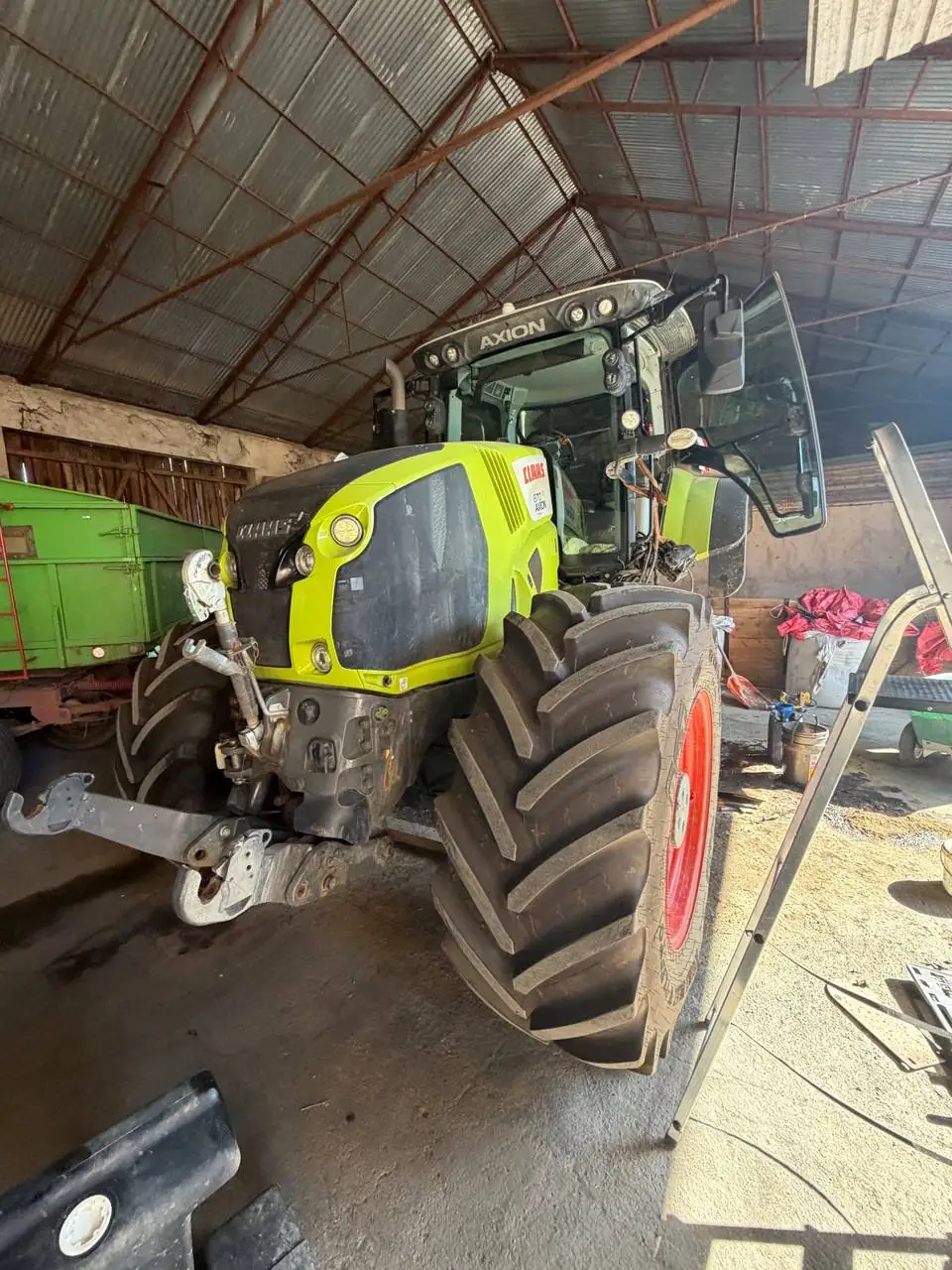 Foto 8 der Reparatur — Kraftstofftank-Reparatur Claas Aksion 870 — Jerka