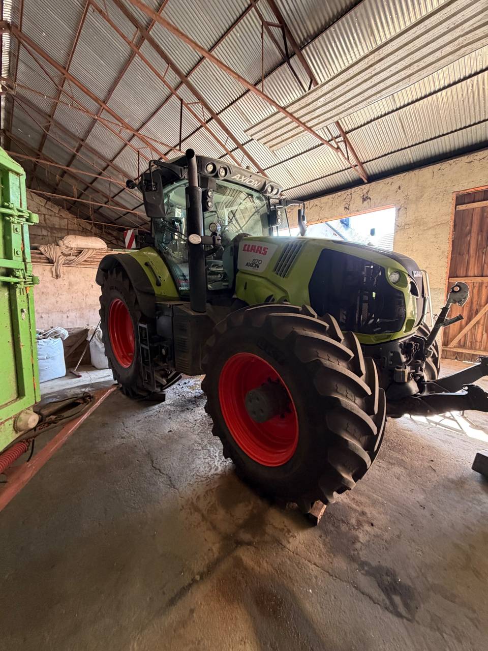 Foto 35 der Reparatur — Kraftstofftank-Reparatur Claas Aksion 870 — Jerka