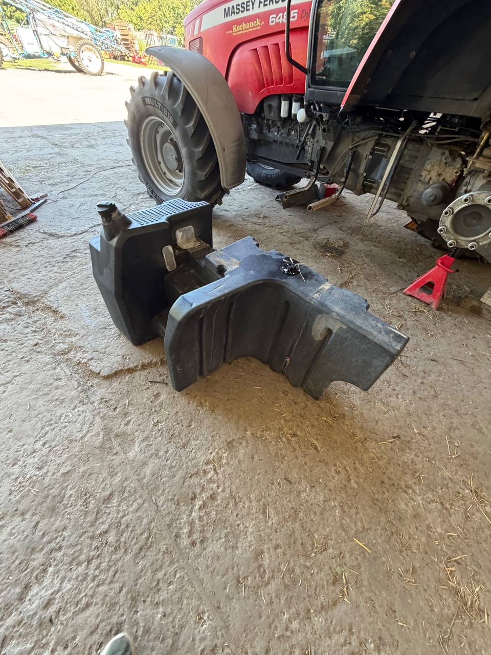 Kraftstofftank — Massey Ferguson