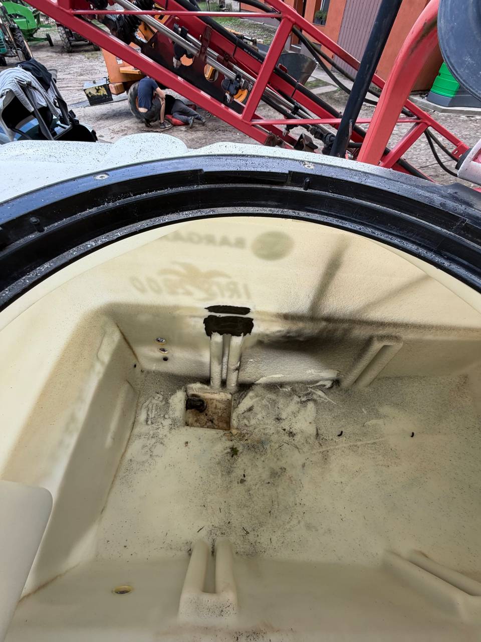 Foto 22 der Reparatur — Spritzentank-Reparatur Bargam — Myślibórz