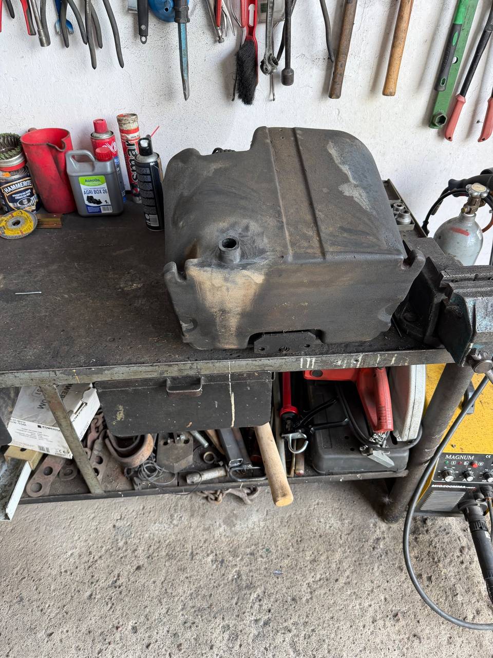 Foto 18 der Reparatur — Kraftstofftank-Reparatur am Traktor — August 2026