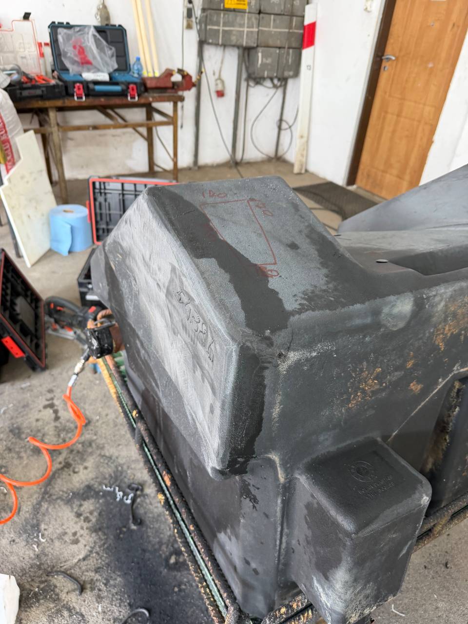 Foto 10 der Reparatur — Kraftstofftank-Reparatur Case Magnum 7220