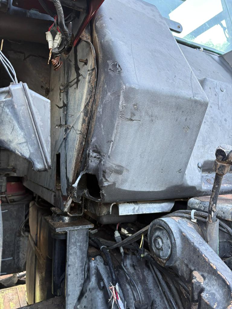 Foto 2 der Reparatur — Kraftstofftank-Reparatur Case Magnum 7220