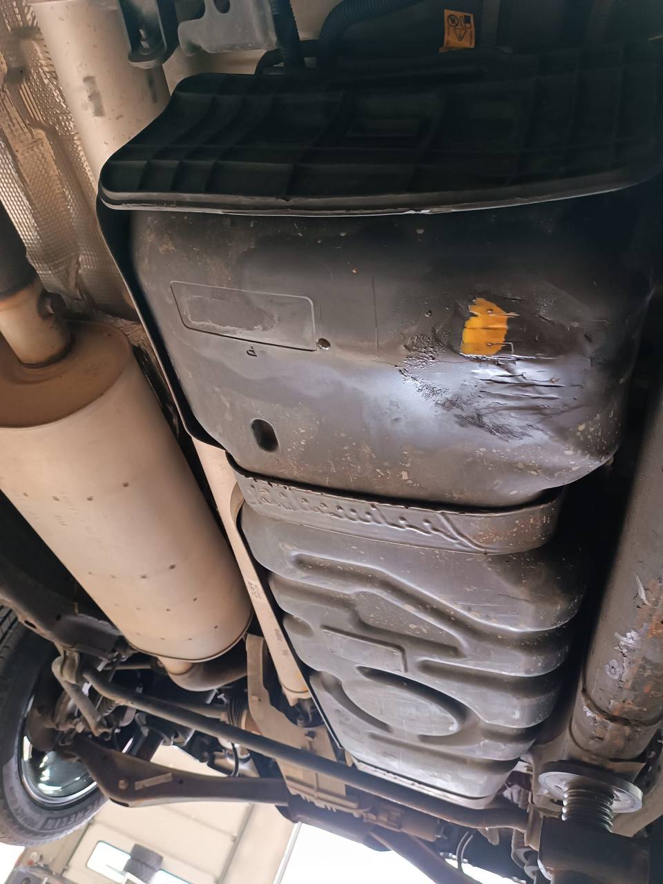 Foto 1 der Reparatur — Kraftstofftank-Reparatur Cadillac Escalade