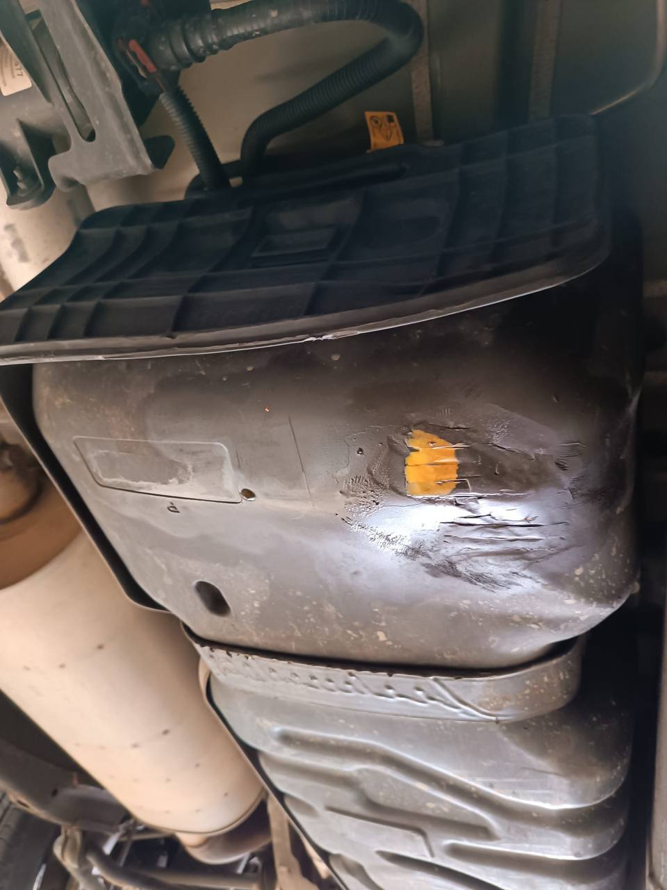 Foto 3 der Reparatur — Kraftstofftank-Reparatur Cadillac Escalade