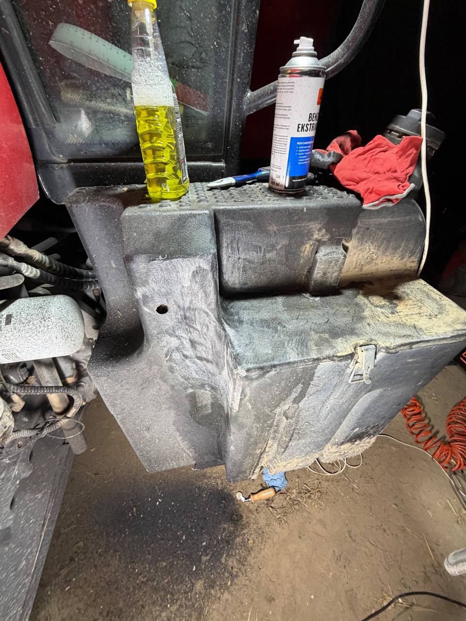 Foto 8 der Reparatur — Kraftstofftank-Reparatur Massey Ferguson 6485
