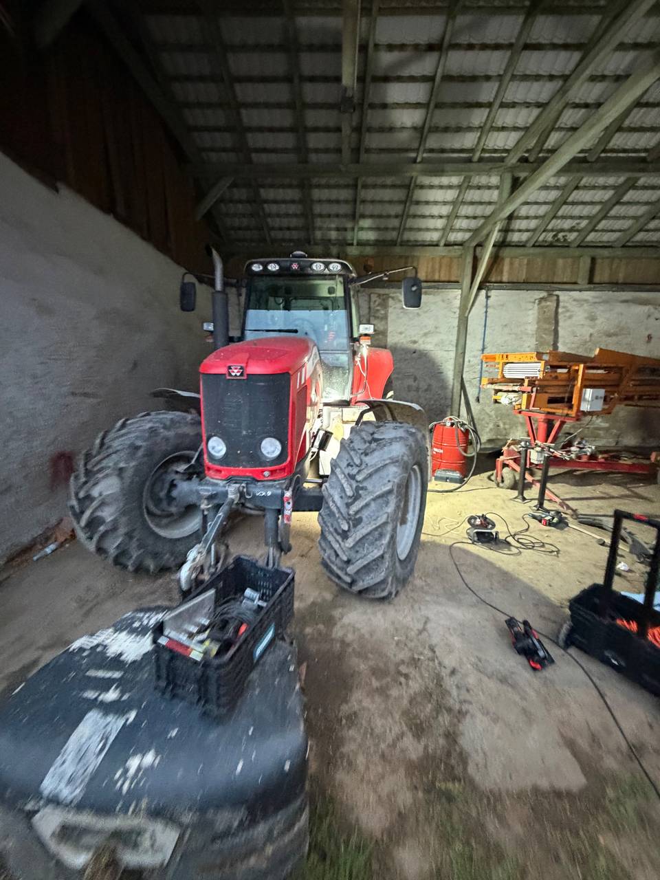 Foto 6 der Reparatur — Kraftstofftank-Reparatur Massey Ferguson 6485