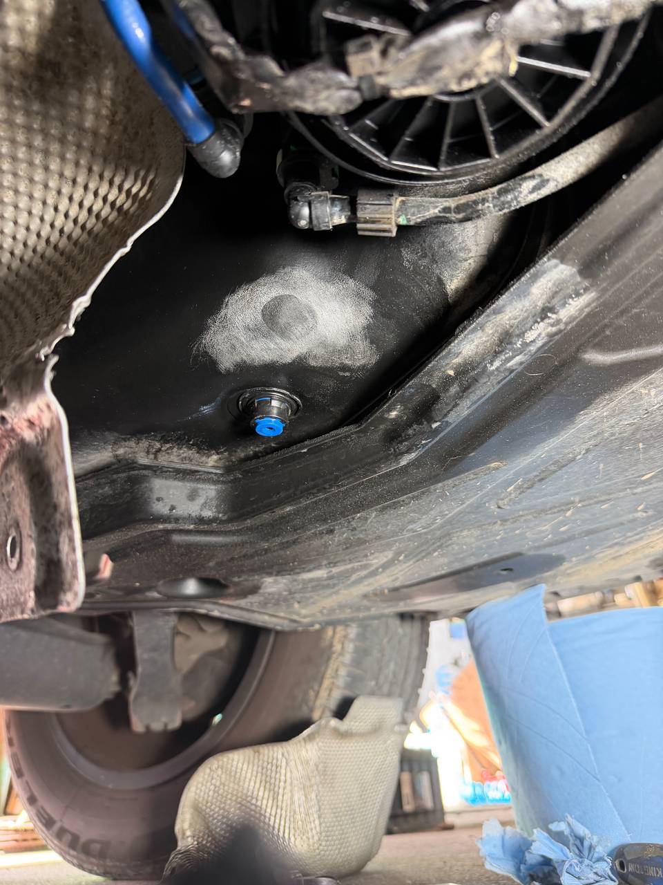 Foto 7 der Reparatur — Kraftstofftank-Reparatur Mercedes-Benz GLC