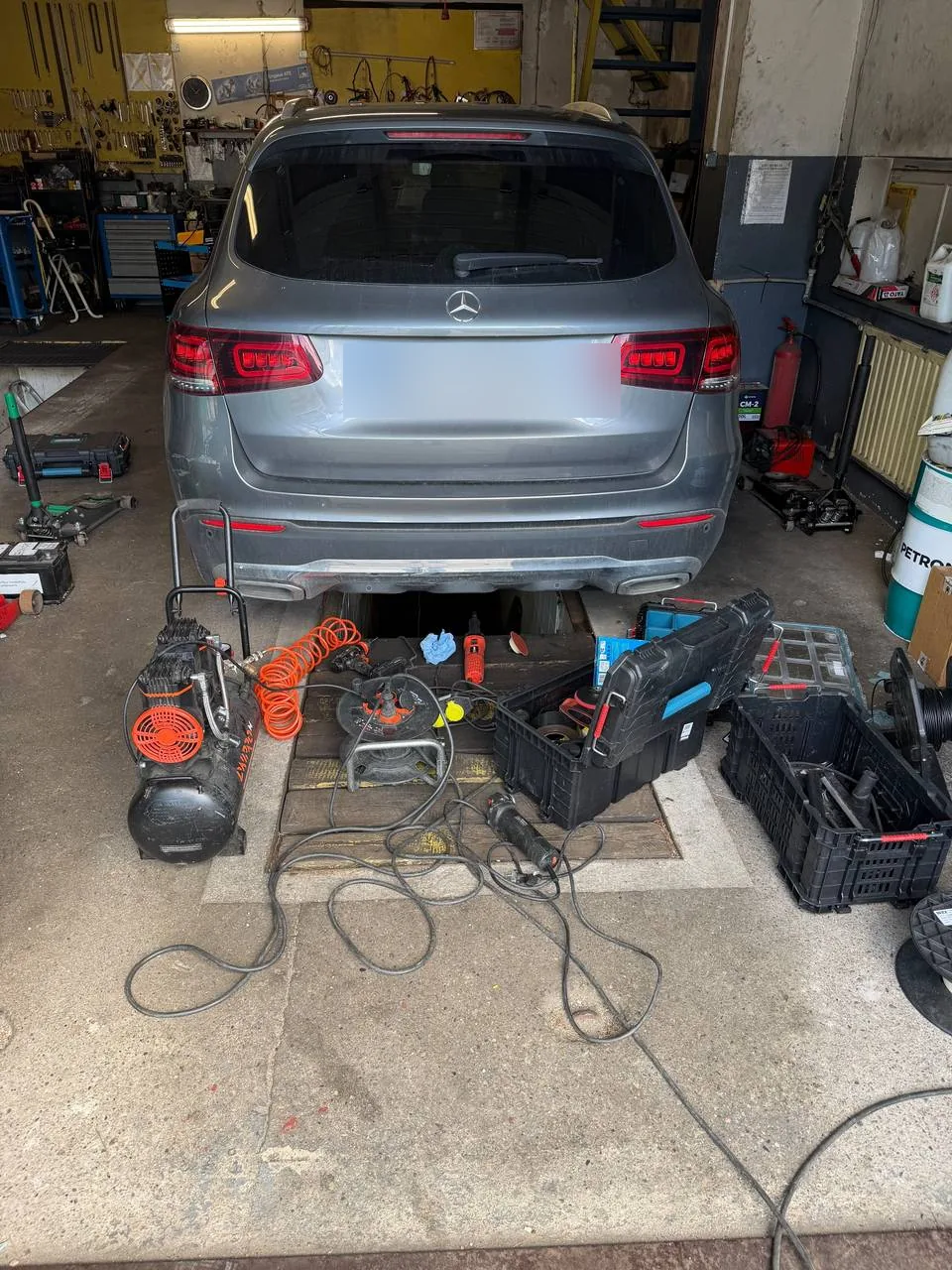 Foto 4 der Reparatur — Kraftstofftank-Reparatur Mercedes-Benz GLC