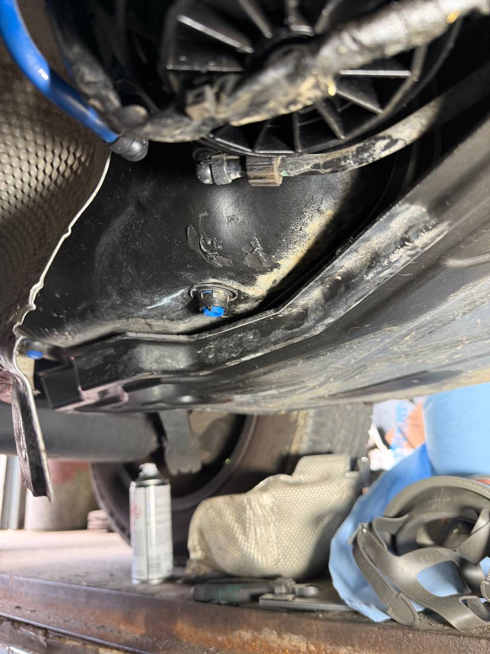 Foto 6 der Reparatur — Kraftstofftank-Reparatur Mercedes-Benz GLC