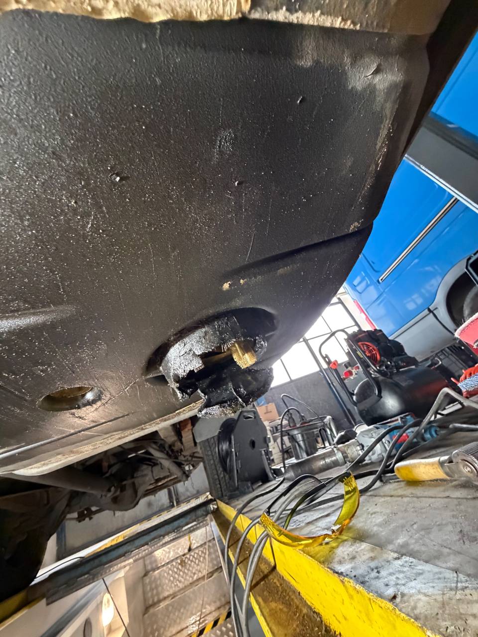 Foto 5 der Reparatur — Kraftstofftank-Reparatur am PKW — September 2026