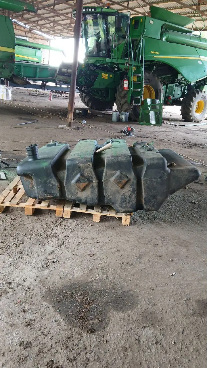 Foto 13 der Reparatur — Kraftstofftank-Reparatur John Deere — Juli 2025