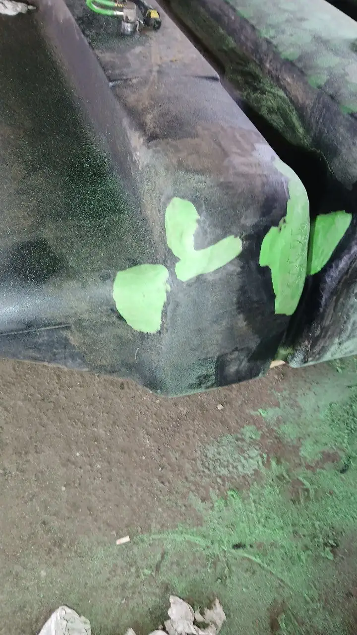 Foto 10 der Reparatur — Kraftstofftank-Reparatur John Deere — Juli 2025