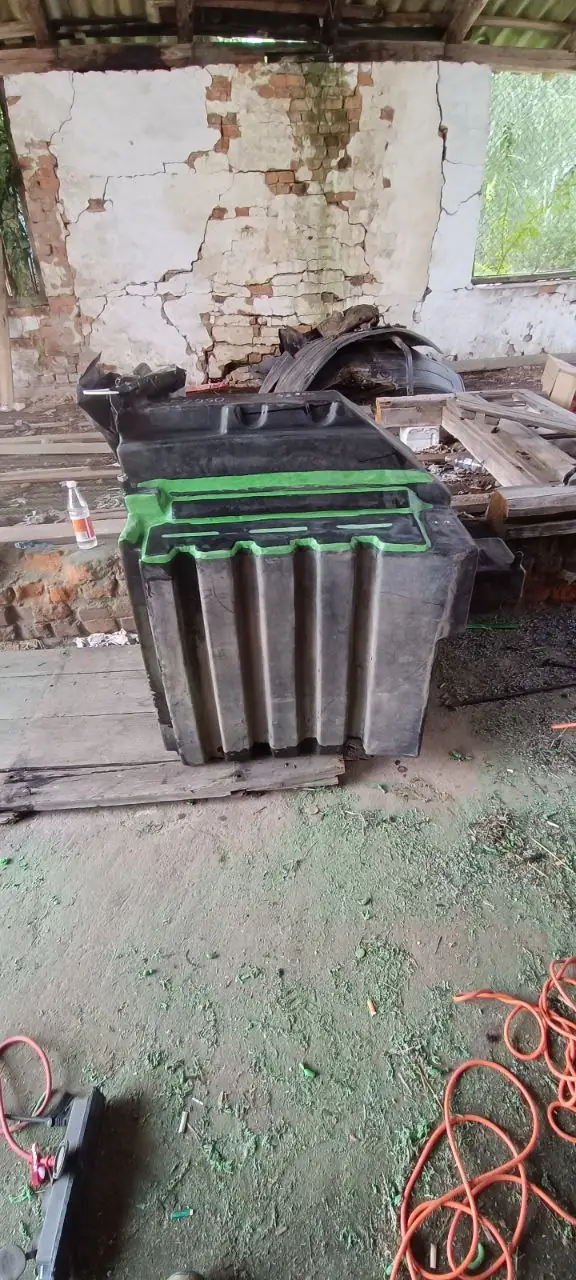 Foto 5 der Reparatur — Kraftstofftank-Reparatur Case 340 — August 2025