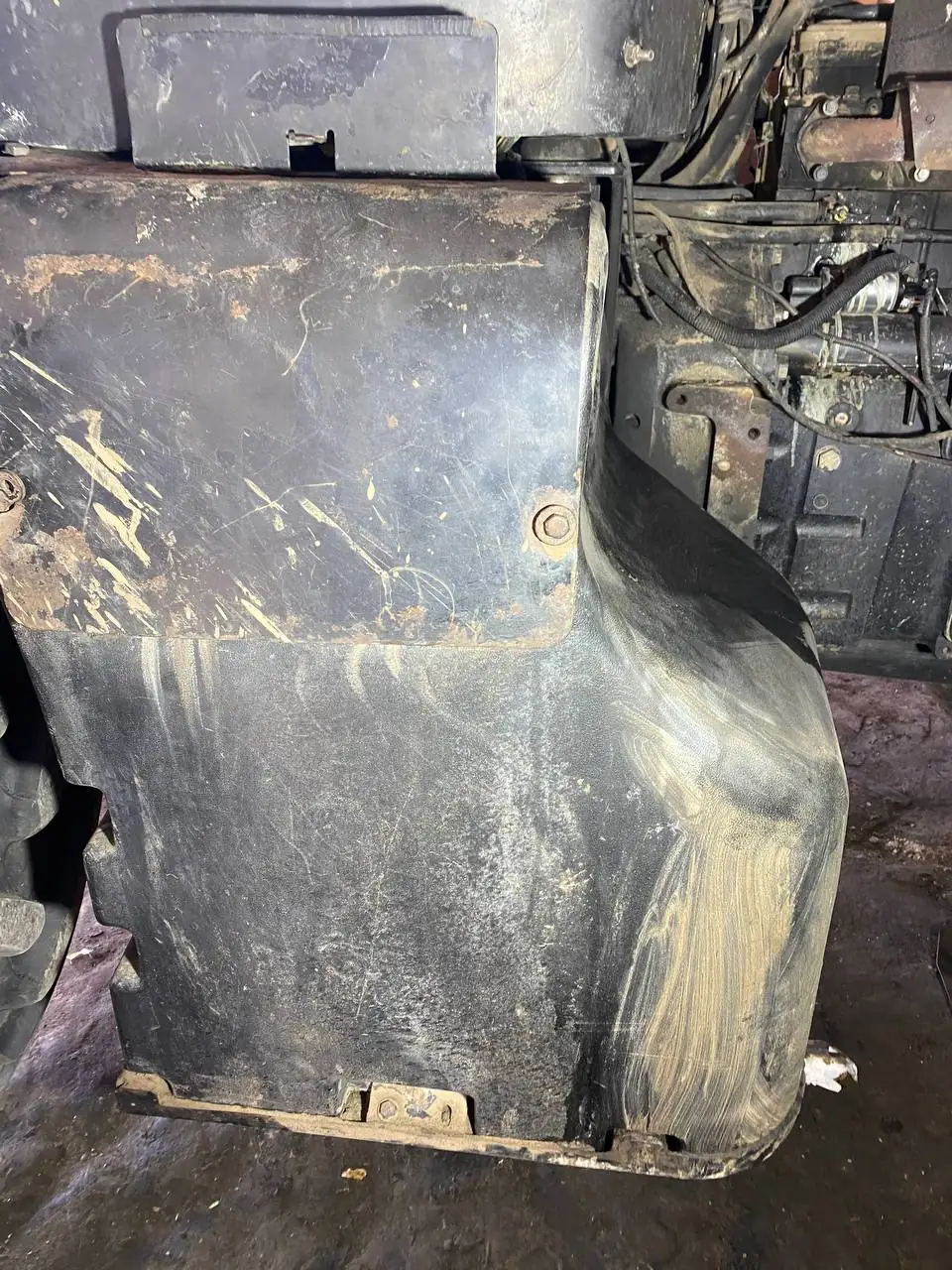 Foto 8 der Reparatur — Kraftstofftank-Reparatur New Holland T8040