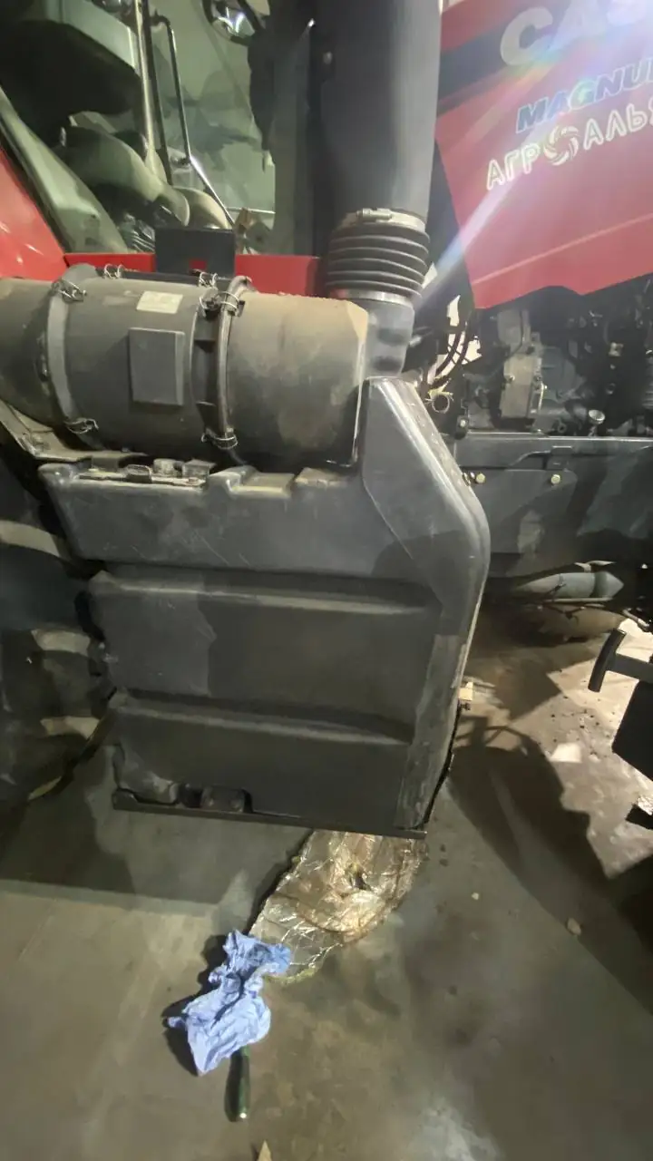 Foto 2 der Reparatur — Kraftstofftank-Reparatur Case 340 — Undicht am Auspuff