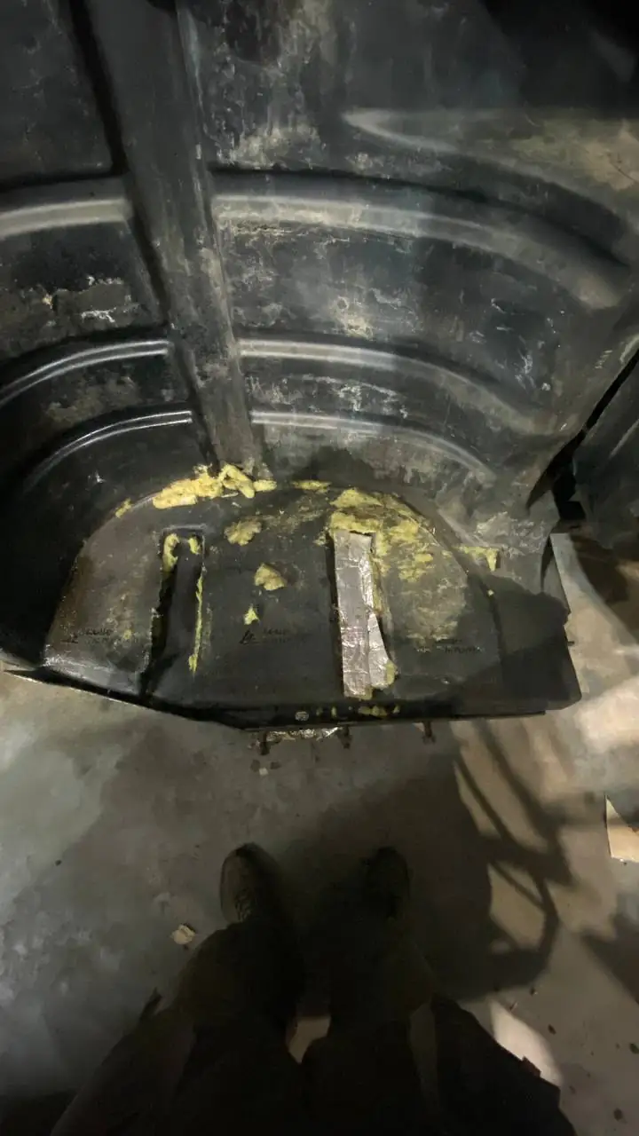 Foto 4 der Reparatur — Kraftstofftank-Reparatur Case 340 — Undicht am Auspuff