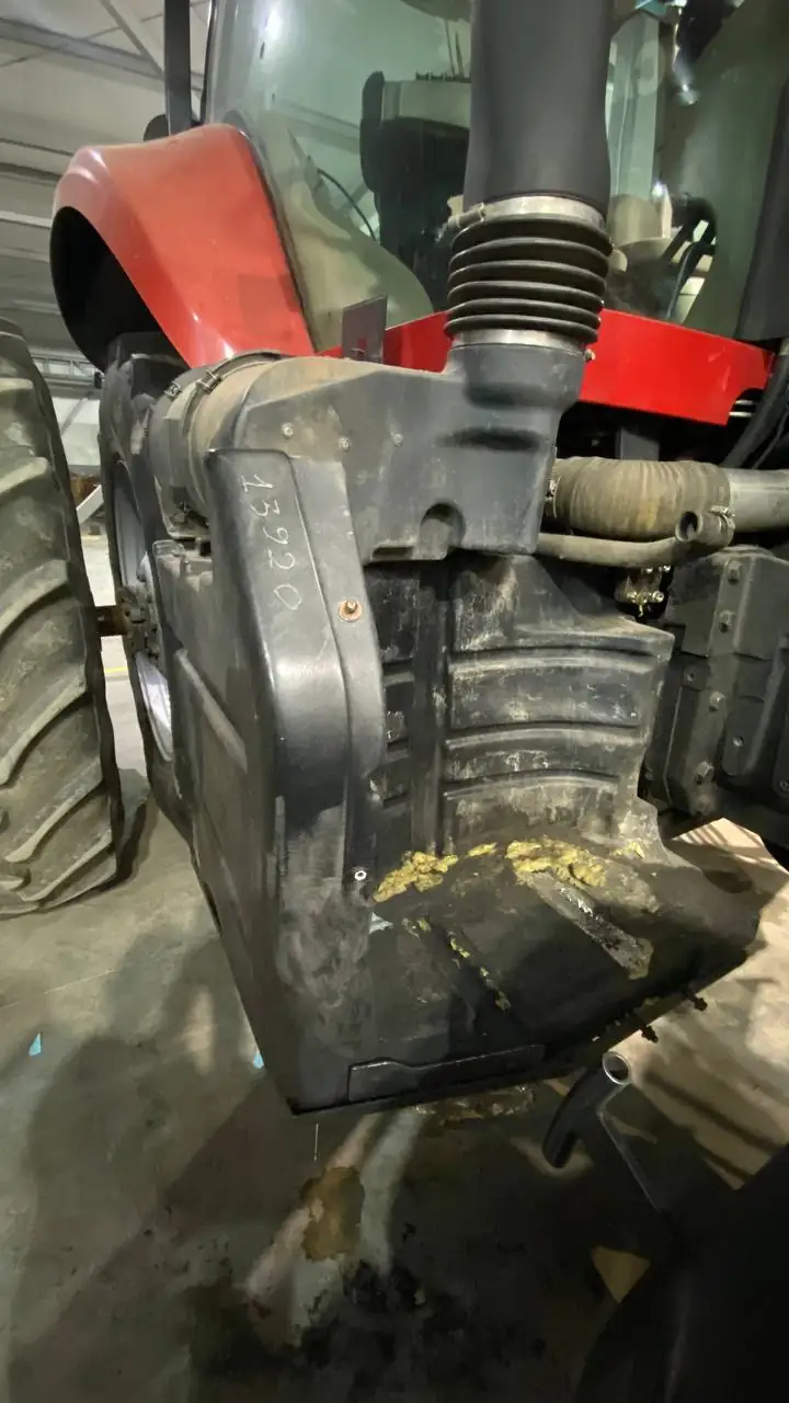Foto 12 der Reparatur — Kraftstofftank-Reparatur Case 340 — Undicht am Auspuff