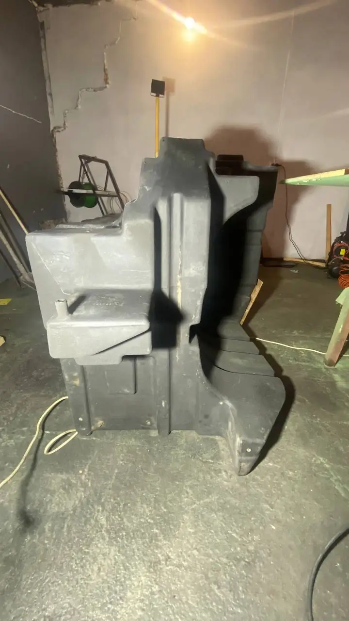Foto 7 der Reparatur — Kraftstofftank-Reparatur Case 340 — Risse