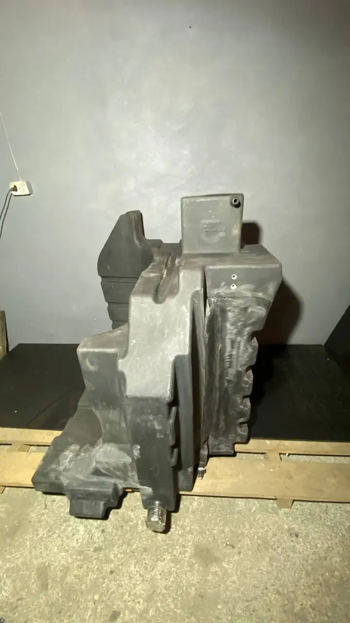 Foto 18 der Reparatur — Kraftstofftank-Reparatur Case 340 — Risse