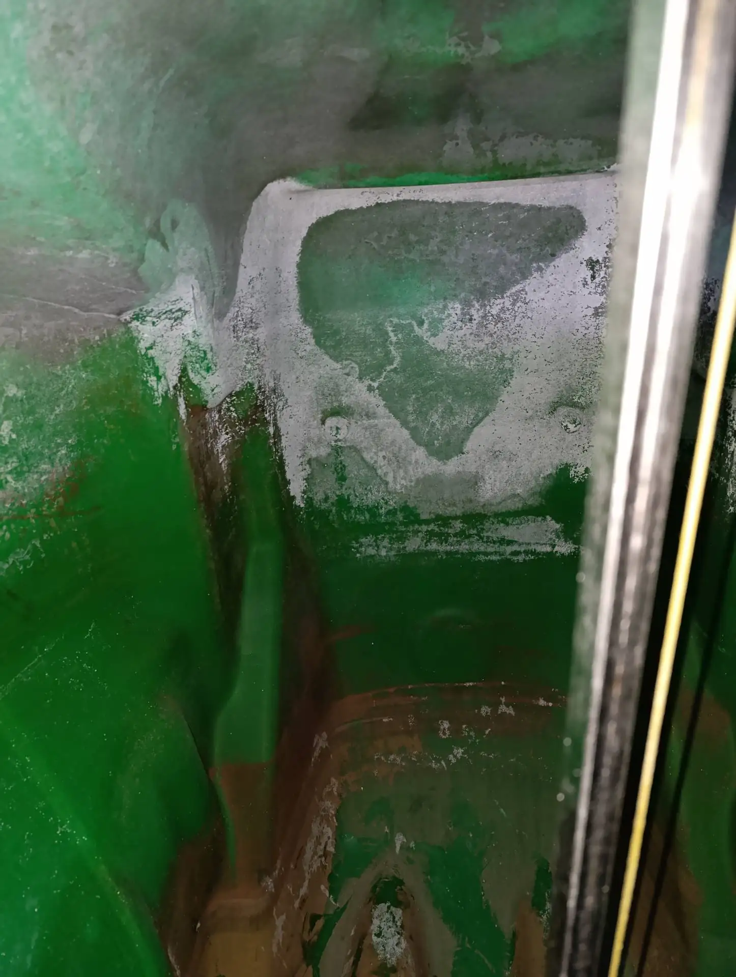 Foto 10 der Reparatur — Spritzentank-Reparatur an der Anhängespritze (2)